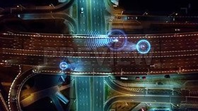 تصویر دانلود فوتیج نمای بالای بزرگراه خودروها در شب Top View Of Autonomous Cars At Night 