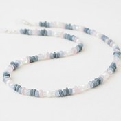 تصویر بند عینک سنگی دست‌ساز مدل «پالت زمستانی» با سنگ‌های چیپسی طبیعی 