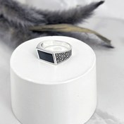 تصویر انگشتر نقره مردانه مدل مشکی ساده 