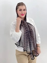 تصویر شال توری پلنگی - طرح پلنگی خنک و سبک مناسب استایل روزمره و مجلسی 