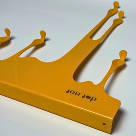 تصویر آویز لباس بزرگ زرد dropiron 