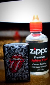 تصویر فندک بنزینی طرح لب lighter