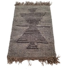 تصویر فرش نمدی 