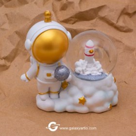 تصویر گوی برفی فضانورد 1 