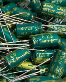 تصویر خازن الکترولیت 47 میکروفاراد (تمام ولتاژها) - 450ولت CAPACITOR 47UF FULL RANGE , VOLTAGE