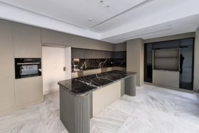 تصویر کابینت آنتی فینگر ومیله ایی با جزیره نیمگرد کددM۳۵۲ 