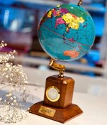 تصویر کره زمین پایه چوبی ساعت دار سایز١٤ مارک ایده کد١٠٩ 