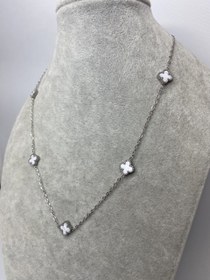 تصویر گردنبند ونکلیف سفید 