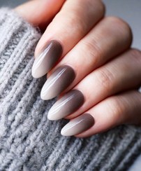 تصویر ناخن مصنوعی ۲۴عددی بلند آمبره با چسب - قهوه ای 