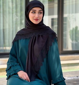 تصویر روسری مشکی تور مژه ای 