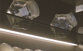 تصویر چراغ LED داخل کمد و کابینت جهت شلف شیشه ای 12 ولت سری 28 سایز 