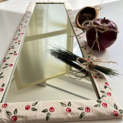 تصویر آینه و قاب طرح گل سرخ 