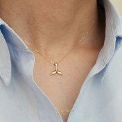 تصویر پلاک طلا دم نهنگ N471 