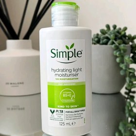 تصویر کرم آبرسان و مرطوب کننده سیمپل لایت 125 میل | Simple واردات قانونی ارسال از منطقه آزاد ارس 