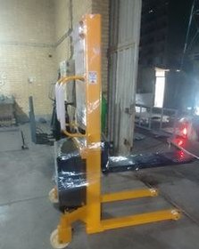 تصویر استاکر ۱تن مدل برقی 