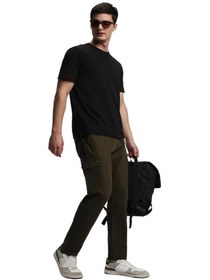 تصویر شلوار چینی مردانه با فیت تنگ و رنگ زیتونی تیره برند dennis lingo Men's Dark Olive Tapered fit Chino