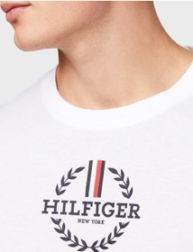 تصویر تی‌شرت گردن گرد لوگو برند Tommy Hilfiger Logo Crew Neck T-Shirt