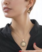 تصویر نیم‌ست ورساچه آبکاری طلا 