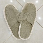 تصویر دمپایی حوله‌ای با کفی جاذب 