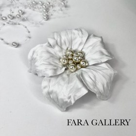 تصویر گل سینه ساتنی کد BF07 