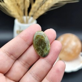 تصویر نگین پریدوت ( زبرجد ) اصل معدنی کد 9274 