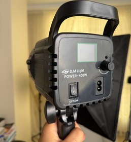 تصویر ویدیو لایت ۴۰۰ وات دو کلوین مانیتور بزرگ 