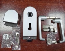 تصویر دستگیره پارتیشنی( شیشه سکوریت)همراه مقابلی - مشکی 