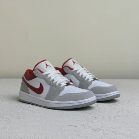 تصویر کفش بسکتبال نایکی جردن 1 رنگ سفید و قرمز 