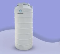 تصویر منبع آب 2000 لیتری عمودی بلند پلاستونیک سه لایه 