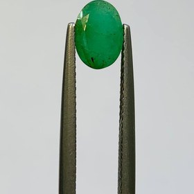 تصویر نگین زمرد زامبیا سایز 8*6 میلی‌متر 