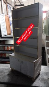 تصویر استند لاک و دکور آرایشگاهی دوتیکه سفید نوار طلایی 