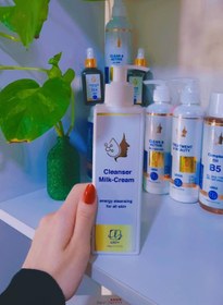 تصویر شیر پاک کن لیندا مناسب انواع پوست حجم ۳۰۰ میلی لیتر Linda cleansing milk suitable for all skin types, volume 300 ml