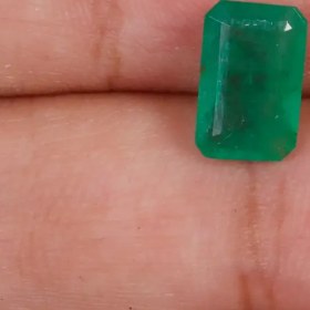 تصویر نگین زمرد کد 30135 Emerald stone