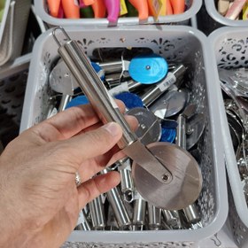 تصویر پیتزا بر استیل 