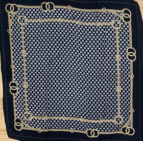 تصویر روسری نخ پلیسه کد ۱۳۷ 