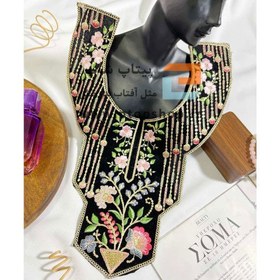 تصویر پنل مشکی مخمل گلدوزی 