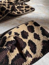 تصویر هدبند زنانه بافت پلنگی 