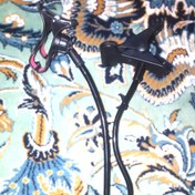 تصویر پایه‌ی انعطاف‌پذیر نگهدارنده‌ی موبایل با ارسال 