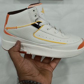 تصویر کتونی بچه گانه نایک ایر جردن ۲ شیکاگو کرمی Nike air jordan 2 Chicago 