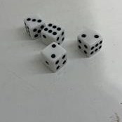 تصویر 4 عدد تاس بازی 