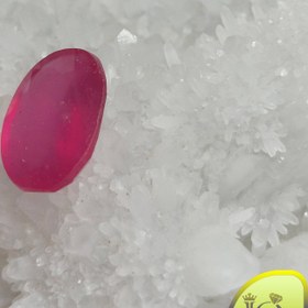 تصویر نگین یاقوت سرخ 