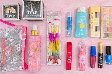 تصویر پک لوازم آرایشی بدون باکس 