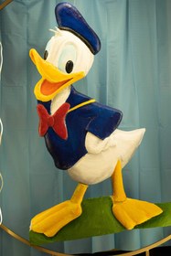 تصویر Donald Duck Figure - Joyful 