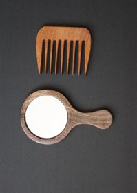 تصویر شانه و آینه چوبی Wooden comb and mirror