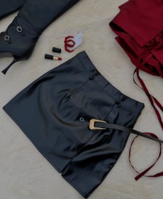 تصویر دامن چرم مشکی کوتاه 