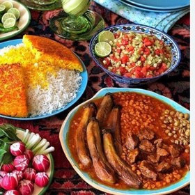 تصویر خورشت قیمه بادمجان جذاب و دلبر با سیب زمینی سرخ شده نیم کیلویی 