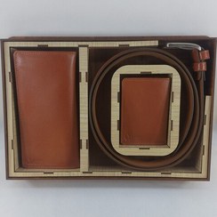 تصویر ست کیف کمربند جاکارتی چرم طبیعی با جعبه چوبی کلاسیک مناسب هدیه 