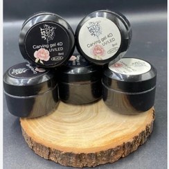 تصویر ژل آدامسی ناخن رنگ مشکی 