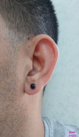 تصویر گوشواره گوی مشکی میخی 