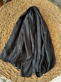 تصویر شال مشکی ابریشم طرح دار 